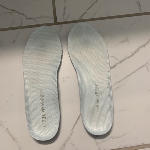 Yeezy 350 V2 Could white Reflective - Picture 4 of 7